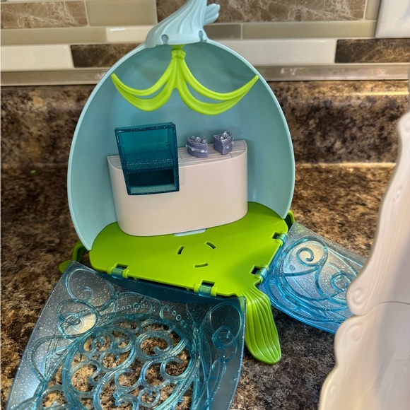 Set of Schleich Fairy Accessories, Slide and Lion training playset - Picture 4 of 8